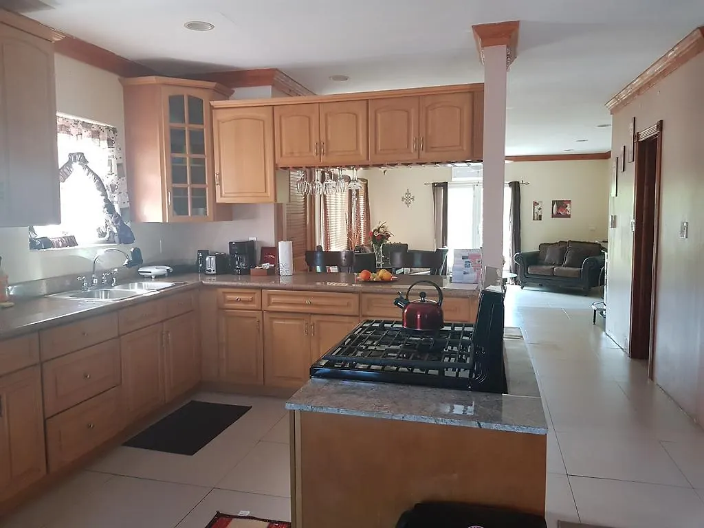Ultimate Tourism Experience Villa Nassau 0*,